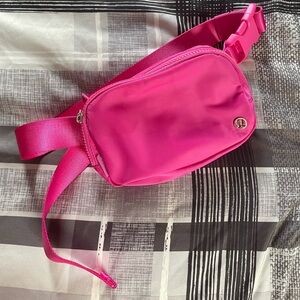 lululemon belt bag